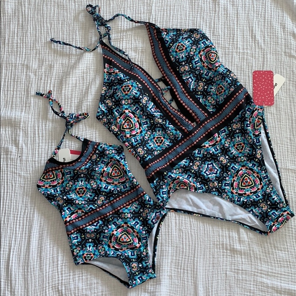 ‼️SOLD‼️Mommy & me matching swimsuits